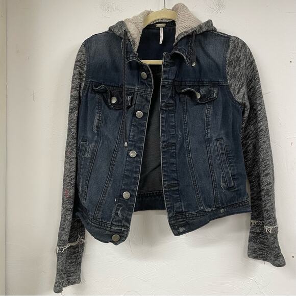 Free People Denim Hoodie Jacket With Grey Sweater Sleeve Womens Medium Jean - Picture 1 of 12